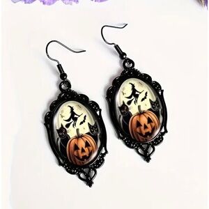 WHICH AND PUMPKIN EARRING
